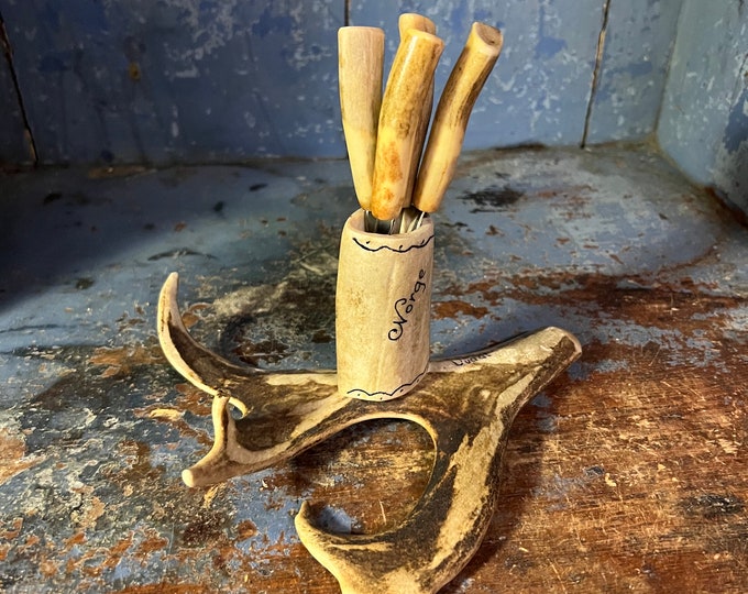 Vintage "Norge" mid-century horn knives with holder, Norwegian design country cabin cottage farmhouse RUSTIC interior