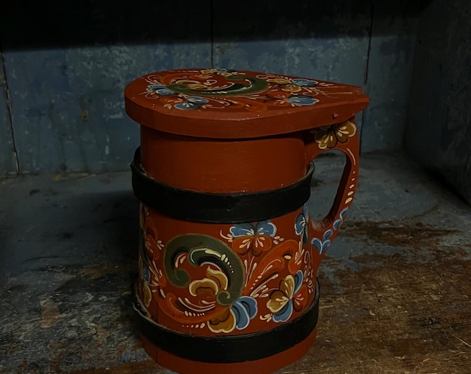 1980s' Norwegian rosemaling jug/tankard folk art, Telemark,Norway rosemalt folkart/ folk art, Scandinavian country / farmhouse style