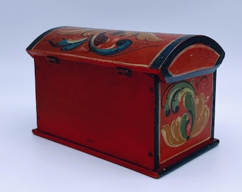 ​ドラム缶remakeBOX レッド＆OSB合板仕上げ！インダストリアルアート 18/1900s Handcrafted Hallingdal Norwegian Rosemaling Chest/tine