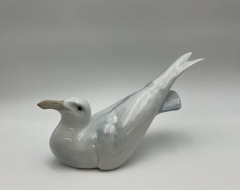 1 of 2 SOLD!Vintage Porsgrund Johan Sirnes (1883-1966) design "Seagull" Figurine Norwegian Porsgrund Porcelain, collectible, model from 1912