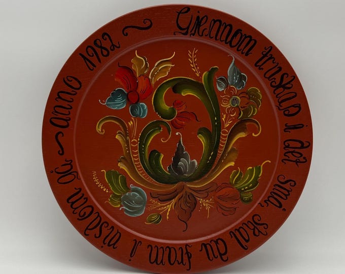 Dated 1982 A. Eikeland signed Telemark rosemaling plate, hand painted wooden wall hanging. Norwegian Folk Art, Scandinavian farmhouse decor