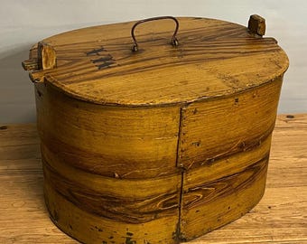 1800s RUSTIC antique Tine box from Norway, bentwood, Norwegian cabin / farmhouse storage box, handmade/ hand crafted, country style, Large