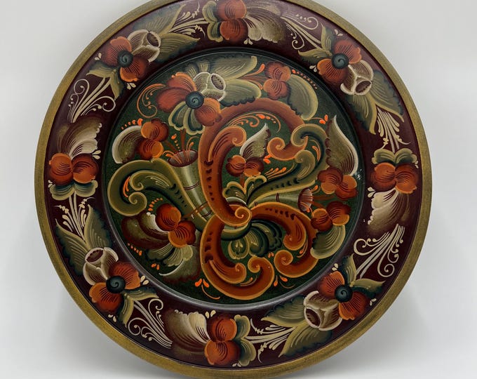 Dated 1996 Telemark rosemaling wall hanging plate, Fantastic professionally painted, Norwegian folk art, country farmhouse cabin style
