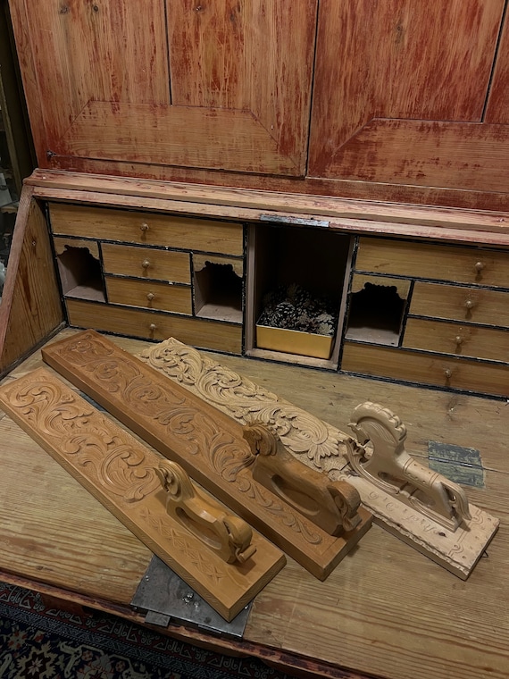 1970S' Norwegian Mangle Board With Hand Carved Horse Handle