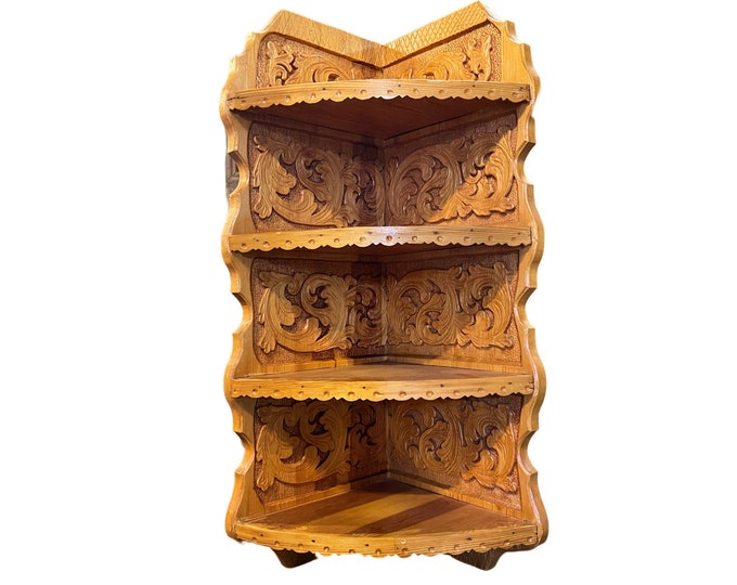 Norwegian hand carved wall hanging/corner shelf with detailed carving, folkart from Telemark, Scandinavian folk-Art, Norsk heritage