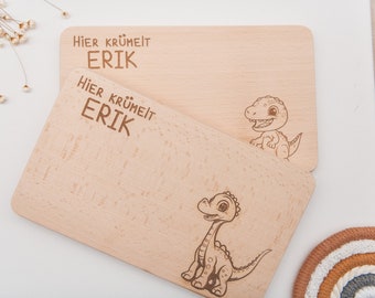 Frühstücksbrett personalisiert für Jungen, Kinder mit Dinos als Kindergeschenk zur Geburt oder für werdende Eltern