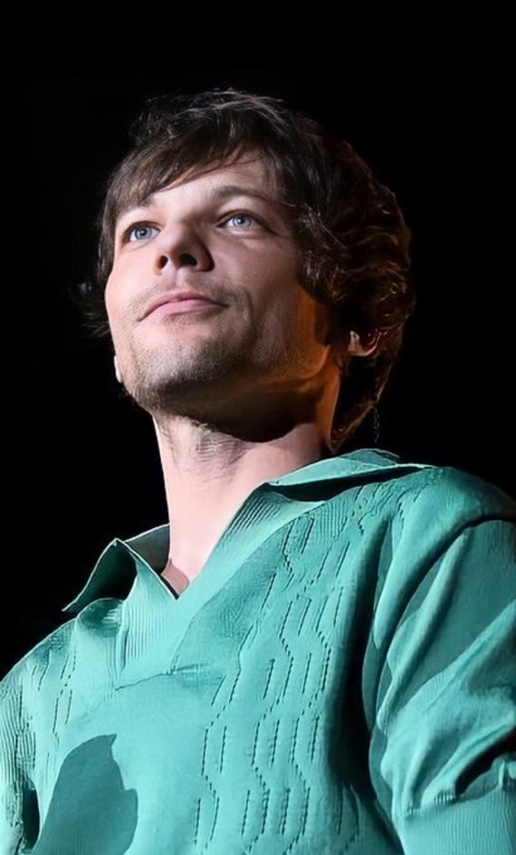 louis tomlinson green sweater