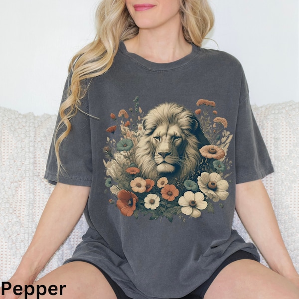 Floral Elegant Lion Shirt, Blooming Leo TShirt, Animal Lover Gift T-Shirts,  Spring Summer Tee, Botanical Garden, Cottagecore Clothing