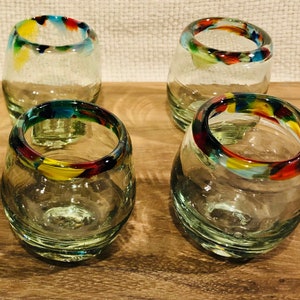 Handgeblazen Mexicaanse borrelglaasjes, voor tequila of mezcal, set van twee