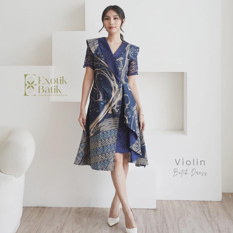 sabrina cut dress Midi the Sabrina Dress blends A Line V Neck Style:Abaya Quinceanera  crown