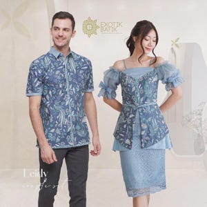 Conjunto de pareja en batik a juego: conjunto de boda indonesio azul claro