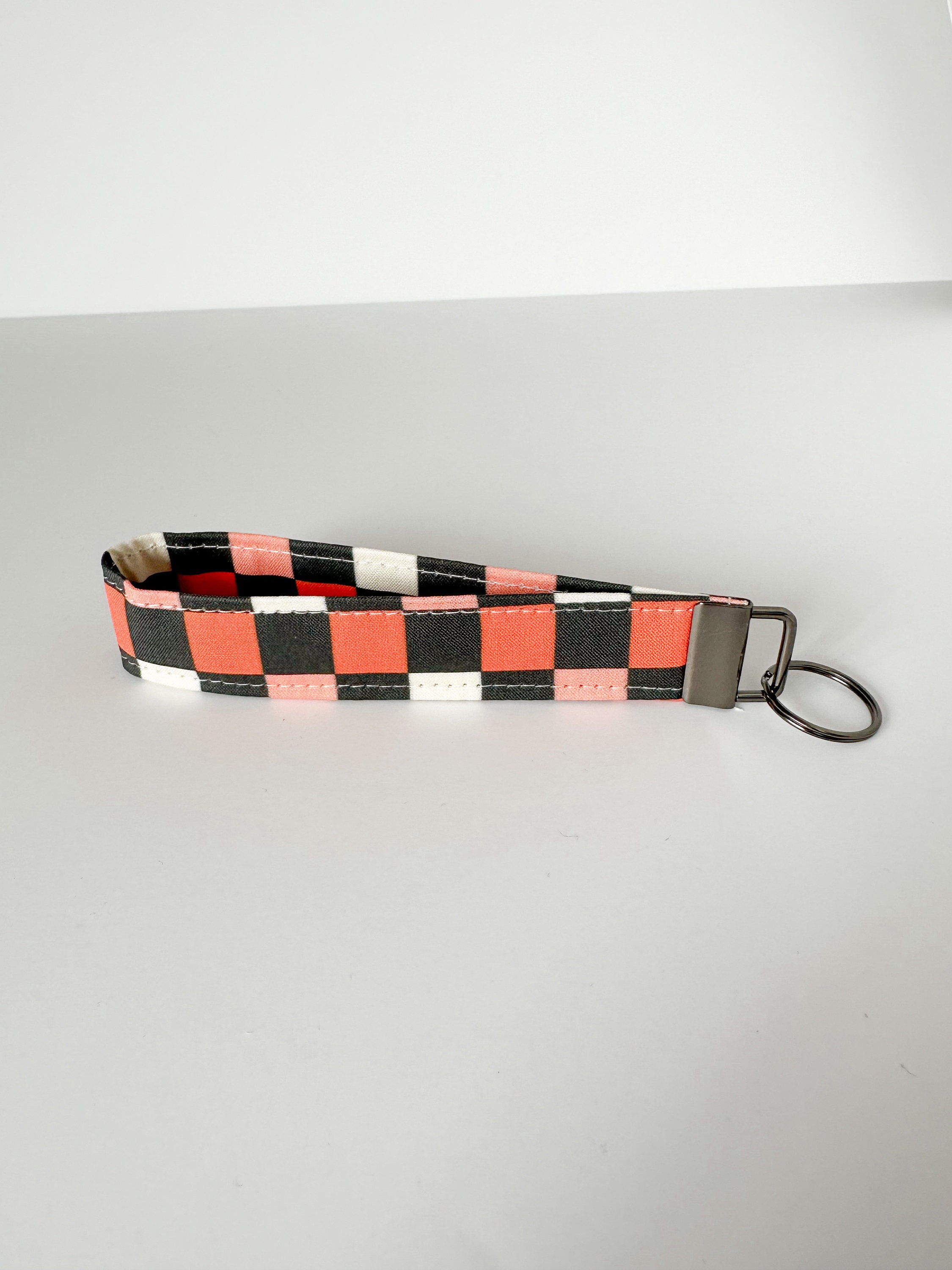 Black, White & Orange Checkered Key Fob Wristlet, Halloween, Groovy Retro  Keychain, Check, Handmade