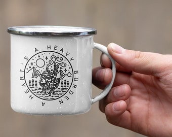 Op Howl's Moving Castle geïnspireerde emaille campingmok 'A Heart's A Heavy Burden', 12 oz.