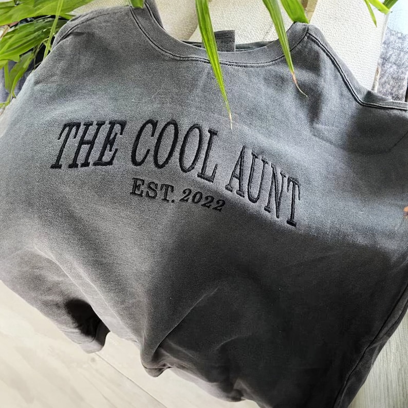 Comfort Colors® Embroidered The Cool Aunt Crewneck, Auntie Sweatshirt with Kids Names, Best Aunt Tshirt, Personalized Gift for Aunt image 2
