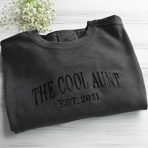 Comfort Colors® Embroidered The Cool Aunt Crewneck, Auntie Sweatshirt with Kids Names, Best Aunt Tshirt, Personalized Gift for Aunt image 1