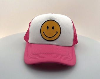 Smiley Neon Pink Trucker Hat mit Mesh Snapback, Brauner Hut verstellbar für jedes Geschenk