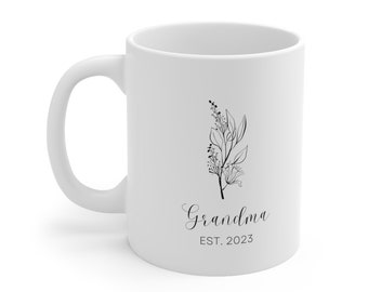 New Grandma Gift, Grandma Mug Gift, Baby Reveal Gift, Future Grandma, Pregnancy Announcement Cup,