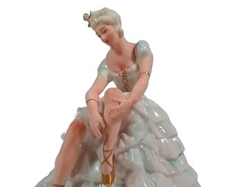 Vintage  Antique Schaubach Kunst Wallendorf Germany Porcelain Elegant Ballet Ballerina Dancer Figurine Sculpture