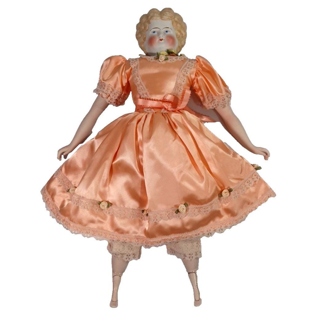 Antique Hertwig 19 display picture 1