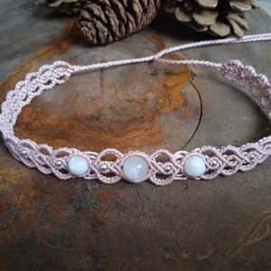 Macrame Choker with Moon stone beads old rose - Diadem - Personalization by color