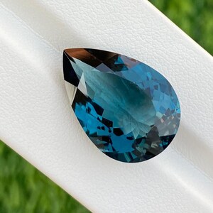 London Blue topaz gemstone, 20.98X14.28X8.91 MM Gemstone , Pear Gemstone, November birthstone, Handmade Gemstone, Topaz Crystal, Gem.