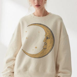 Vintage Moon Sweatshirt — Retro Graphic Sweatshirt, Witchy Gift, Boho Crewneck