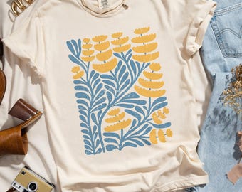 Boho Botanical Shirt - Comfort Colors Retro Flower Market Shirt, Vintage Aesthetic Graphic Tee