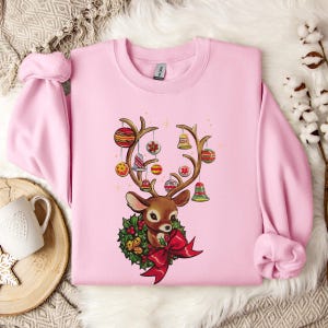 Vintage Christmas Reindeer Sweatshirt - Women&#39;s Christmas Shirt Gift Teacher - Retro Christmas Crewneck - Matching Family Holiday Sweater
