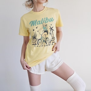 Malibu Shirt Comfort Colors California Tee Retro Beach Shirt Coastal Cowgirl Top Vintage Graphic Tee Summer Aesthetic Preppy T Shirt Women Butter