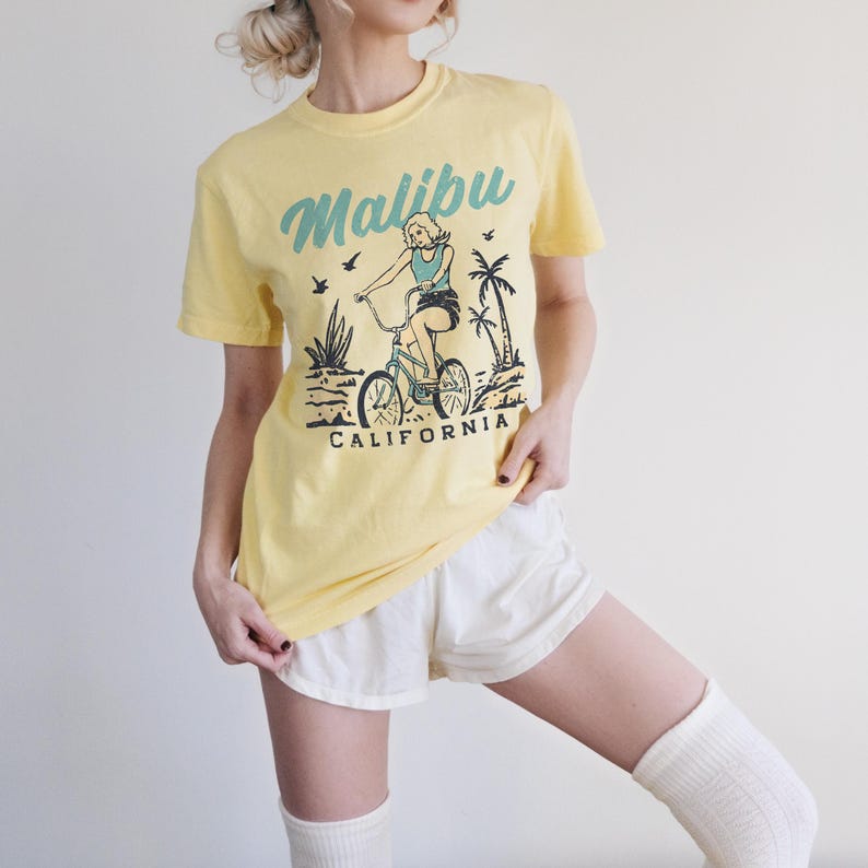 Malibu Shirt Comfort Colors California Tee Retro Beach Shirt Coastal Cowgirl Top Vintage Graphic Tee Summer Aesthetic Preppy T Shirt Women Butter