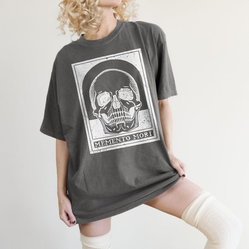 Halloween Skeleton Shirt Goth Gift, Memento Mori Skull Comfort Colors Shirt, Gothic Aesthetic Shirt Dark Academia Shirt Witchy Gift for Goth Pepper