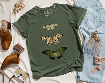 Nature Shirt Boho Butterfly Gift Comfort Colors TShirt Cottagecore Crewneck Granola Girl Vintage Graphic Tee Botanical Shirt Light Academia