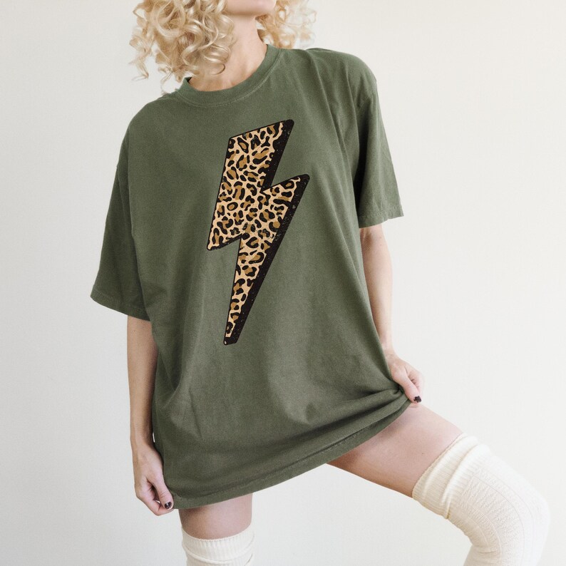 Lightning Bolt Shirt Comfort Colors Cheetah Print Tee Oversized Graphic Tee Preppy T Shirt Women 90s Y2K Aesthetic Vintage Shirt Mom Gift Moss