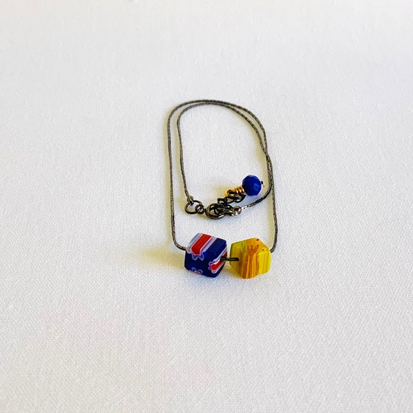 Collier verre, ras de cou, pendentifs, charms, chaîne noir, bleu Klein, jaune, colorful, choker, submerged, femme, personnalisé,court,