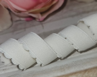 Onderborst elastiek crème met geschulpte rand, elastiek voor het naaien van lingerie, 15 mm breed