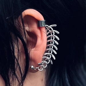 Slangenketting oor manchet, zilveren slang manchet, neusring ketting, grunge manchet, neussieraden, grunge piercing, alt sieraden