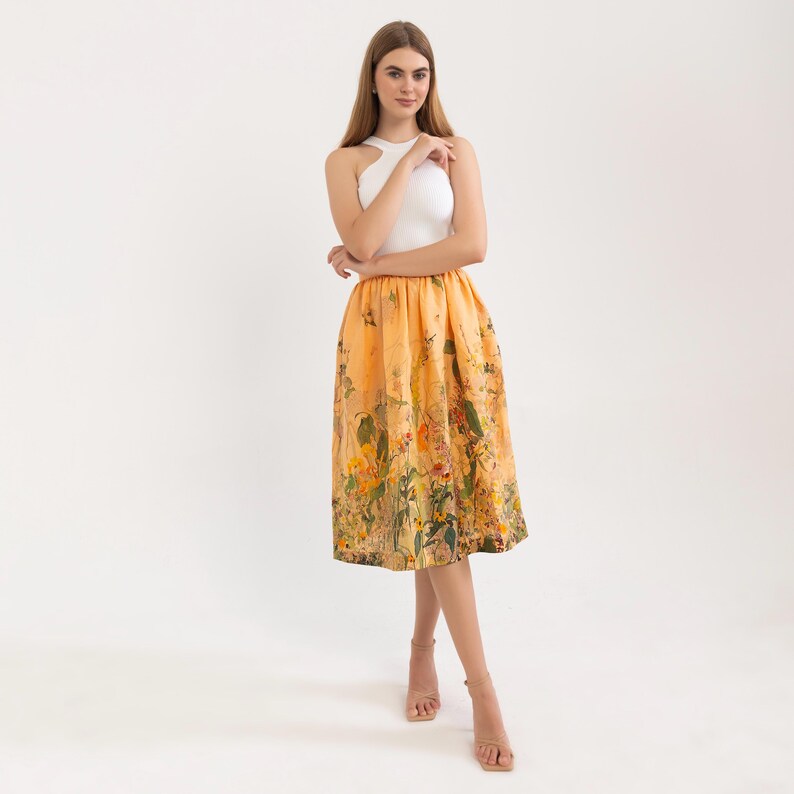 Woven Skirt with Flowers Detail main image 0