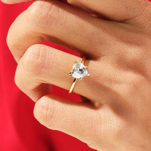 4-Prong Heart Cut Engagement Ring in 14k Solid Gold/ 1.5 CT Moissanite Engagement Rings/ Solitaire Moissanite Ring/ Gold Promise Ring