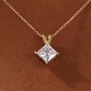 Princess Cut Moissanite Pendant Necklace / Simulated Diamond Princess Cut Necklaces for Women / Solid Gold Necklace / Anniversary Gift