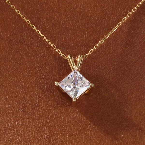 Princess Cut Moissanite Pendant Necklace / Simulated Diamond Princess Cut Necklaces for Women / Solid Gold Necklace / Anniversary Gift