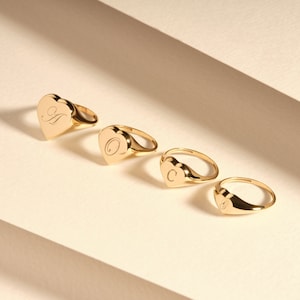 Anillo de sello de corazón personalizado en oro macizo de 14k / Anillo de sello meñique para hombres y mujeres / Anillo de cresta familiar grabado / Regalo de graduación personalizado