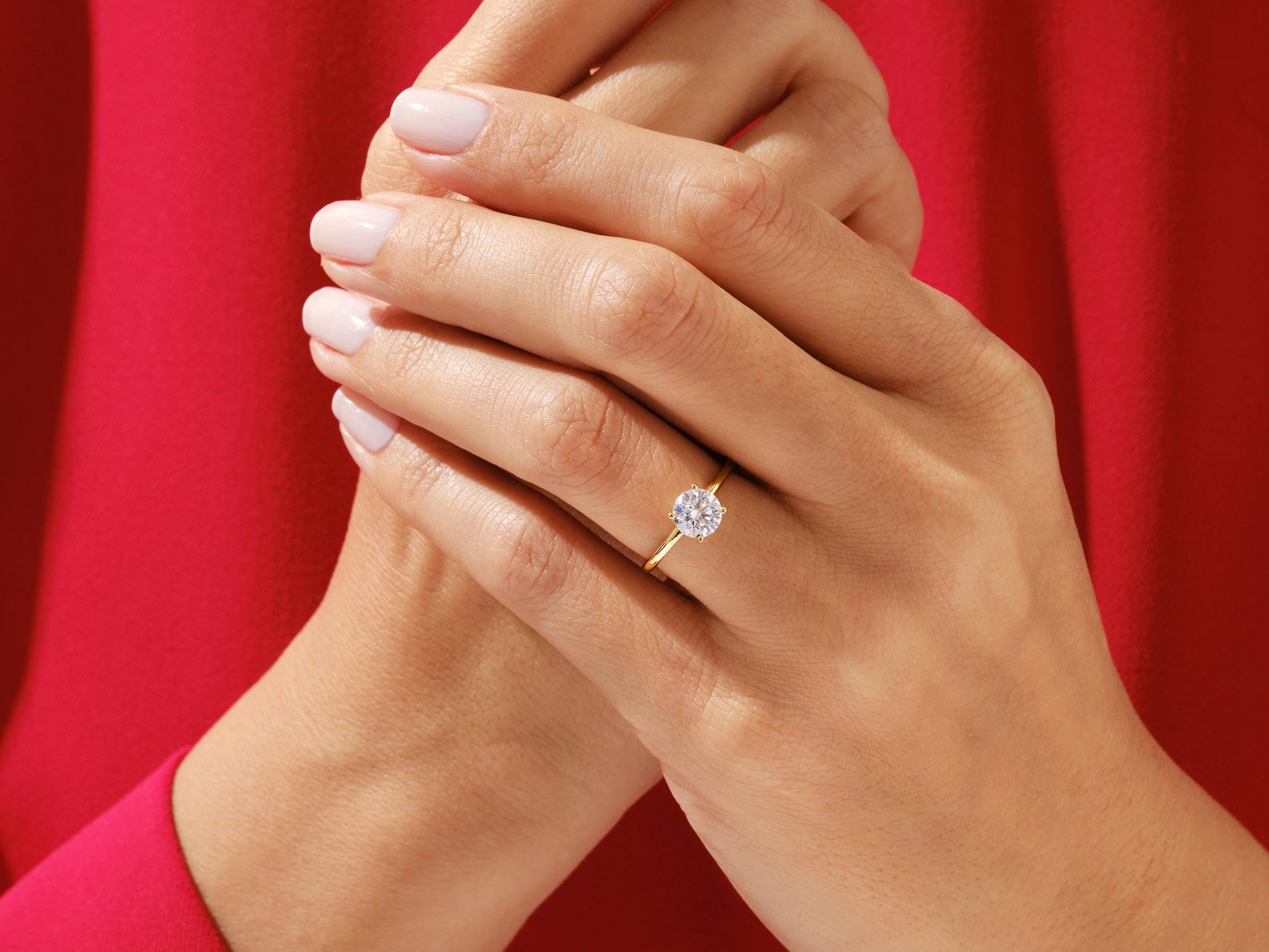 Round Engagement Ring in 14k Solid Gold / 1, 1.5, 2 CT Moissanite