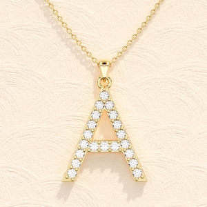 Moissanite Initial Halskette / Buchstabe Halskette / Initial Halskette / Geburtstagsgeschenk für Sie / Simulierter Diamant besetzter Buchstabe Bild 4