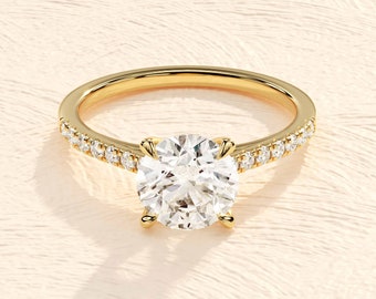 Pave Set Side-Stone Runder Moissanite Verlobungsring / 14k Solid Gold Moissanite Ring für Frauen / 1, 1.5, 2 ct Versprechen Ring