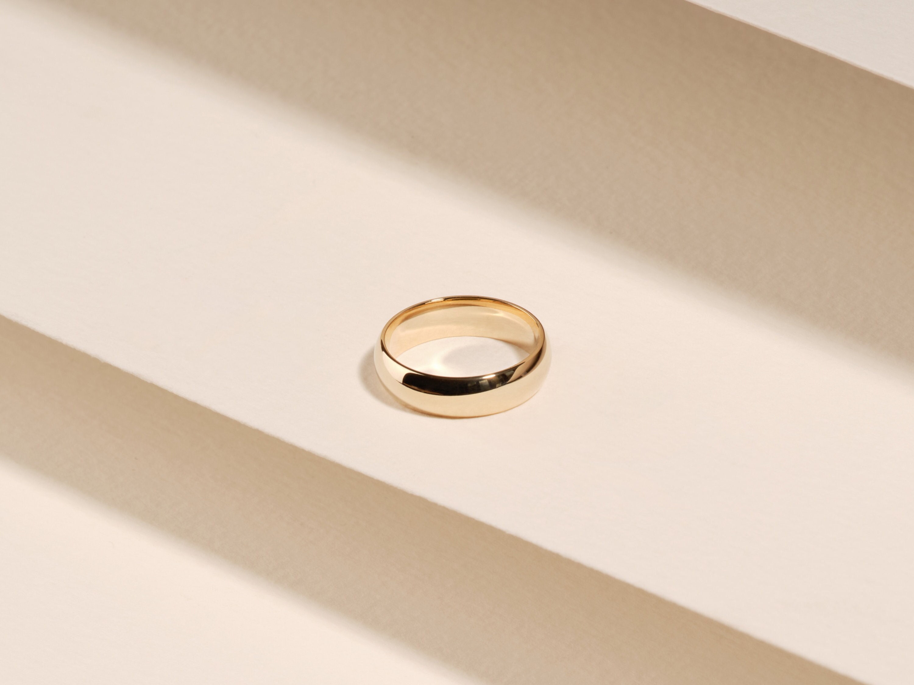 14k Massive Gold 5mm Kuppel Ehering / 14k Gelbgold Ehering für Männer und Frauen / Classic Dome Gold Ehering in 10k, 14k, 18k