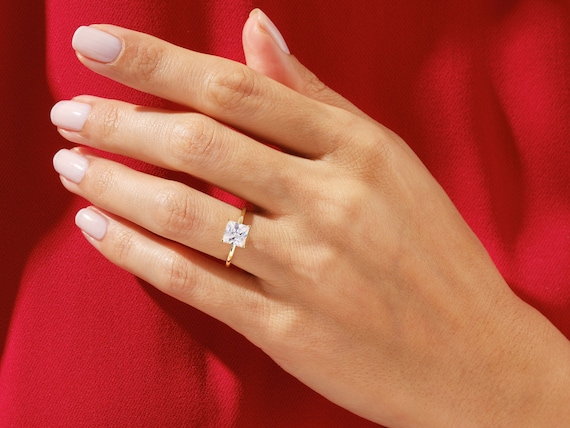 Anillo De Compromiso A Medida | Diseño Exclusivo Y Garantía