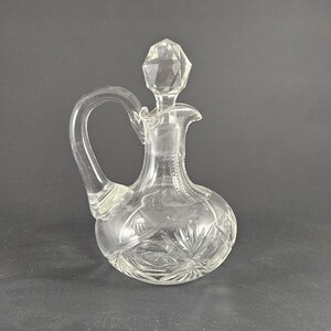 Amazing Etched Glass Cruet for your Elegant Dining Table