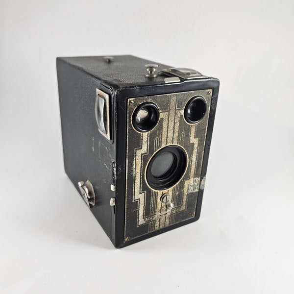 Vintage Kodak Brownie Six-16 Camera