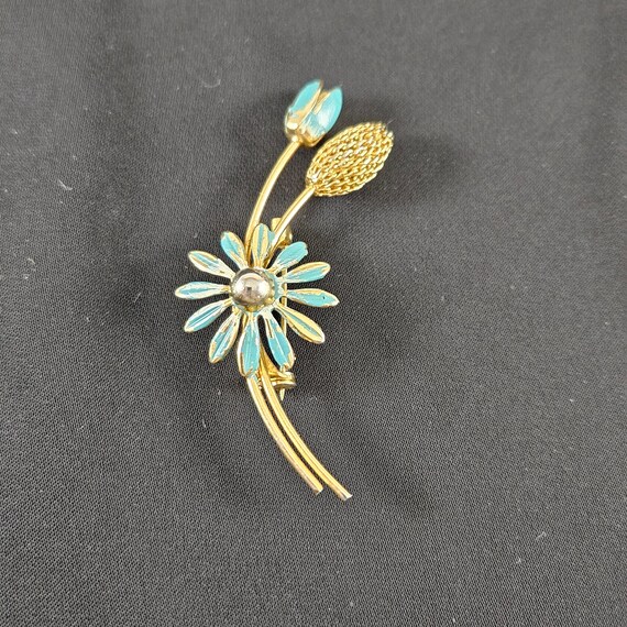 Very Unique Vintage Golden Flower Pin with Blue Tu