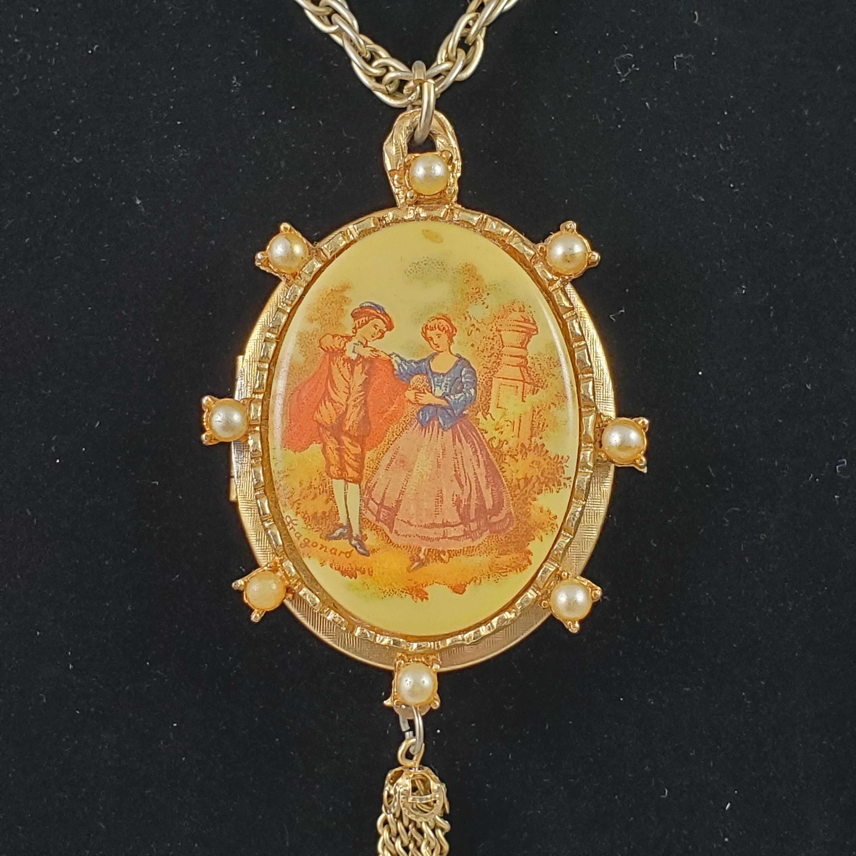Elegant Signed Fragonard Locket Necklace in Gold with Pearl Accents